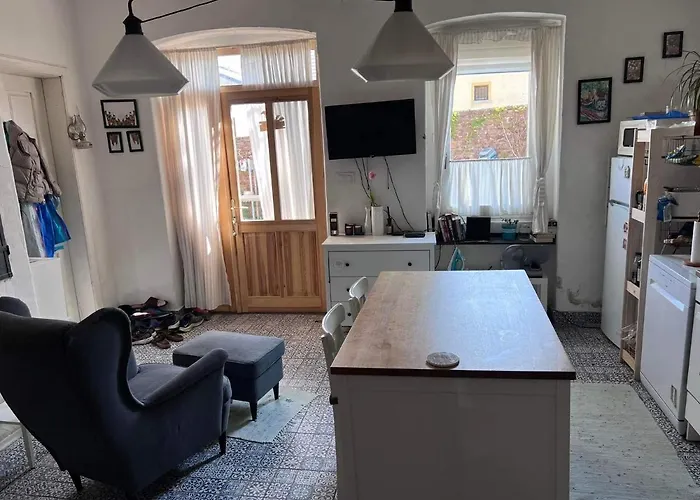 Kemencésház Apartman *